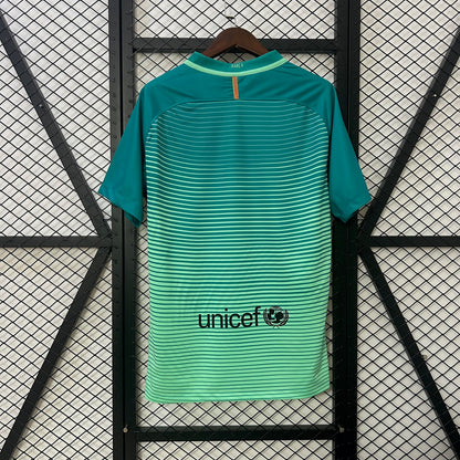 FC Barcelona 16/17 Away Kit